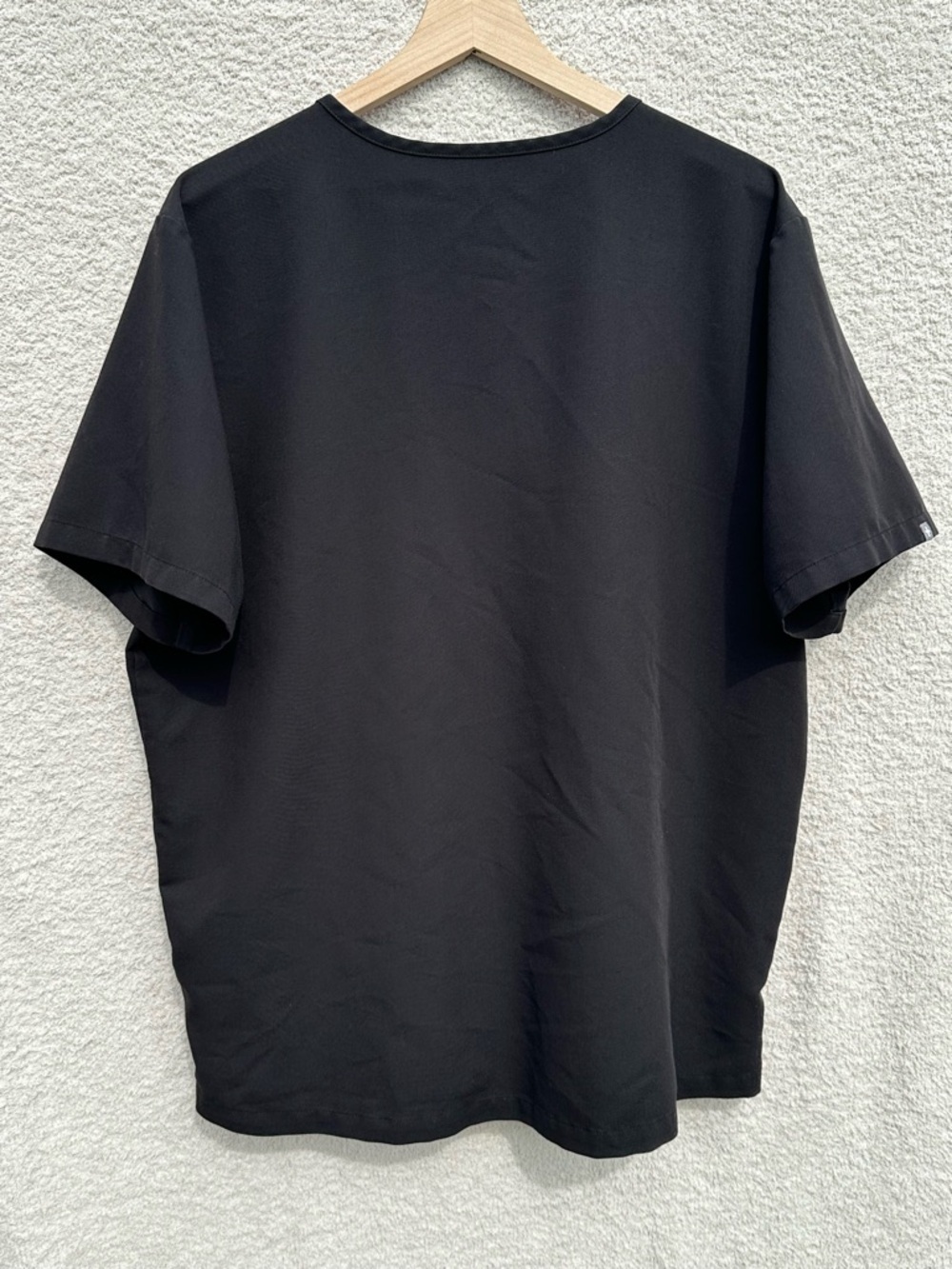 Figs Technical Collection Black Scrub Top XL V Neck Medical Healthcare Uniform - Picture 2 of 4